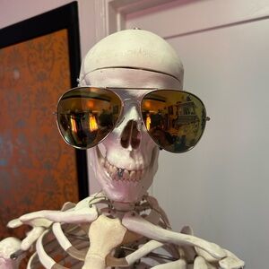 Polarized yellow aviators